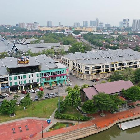 Riverfront Boutique Hotel Malacca Esterno foto